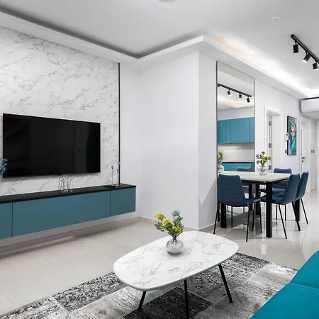 Chic, Modernized Maisonette - Close To Tigne Point, & Saint Julian's Daire *