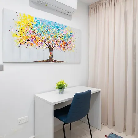 Chic, Modernized Maisonette - Close To Tigne Point, & Saint Julian's