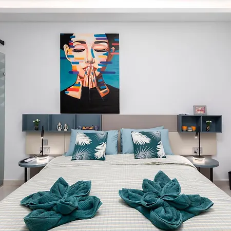 Chic, Modernized Maisonette - Close To Tigne Point, & Saint Julian's Sliema