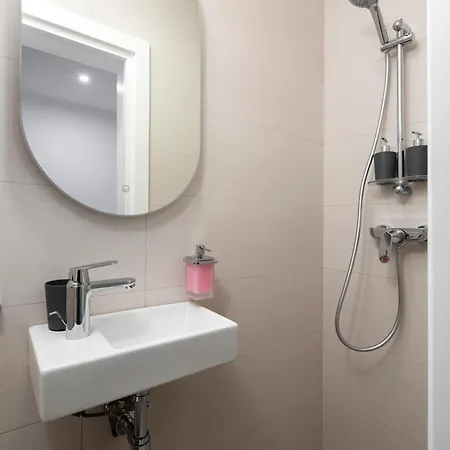 Chic, Modernized Maisonette - Close To Tigne Point, & Saint Julian's شقة سليمة