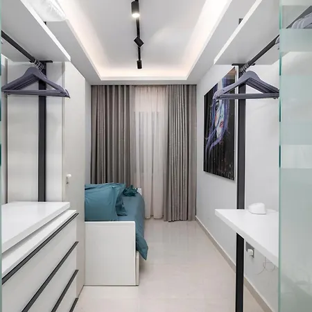 شقة Chic, Modernized Maisonette - Close To Tigne Point, & Saint Julian's
