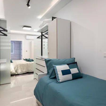 Chic, Modernized Maisonette - Close To Tigne Point, & Saint Julian's Apartament