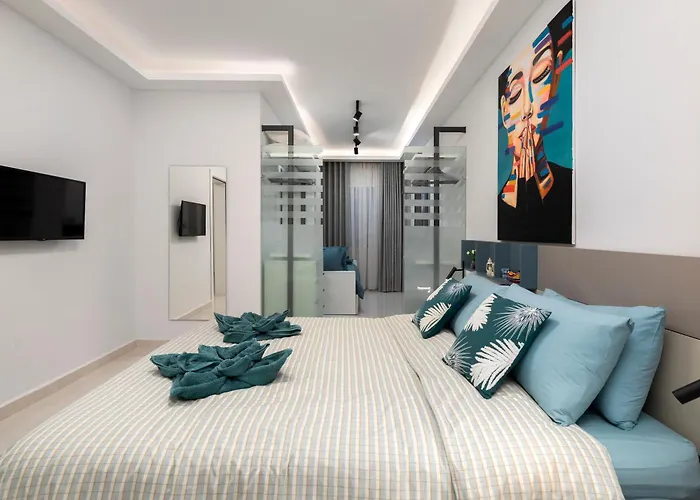 Apartament Chic, Modernized Maisonette - Close To Tigne Point, & Saint Julian's Sliema