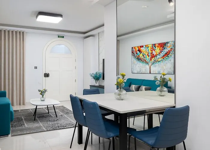Chic, Modernized Maisonette - Close To Tigne Point, & Saint Julian's Apartament