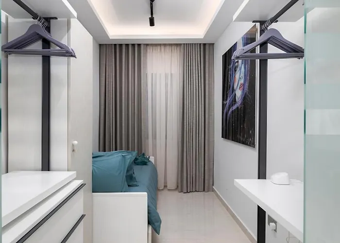 Apartament Chic, Modernized Maisonette - Close To Tigne Point, & Saint Julian's