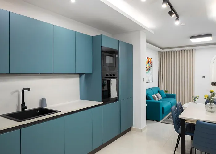 Chic, Modernized Maisonette - Close To Tigne Point, & Saint Julian's Apartament